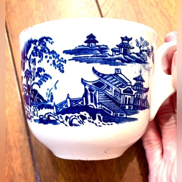 RARE FIND — Antique Blue Flow Coffee Cup but no Makers Mark - Picture 2 of 6